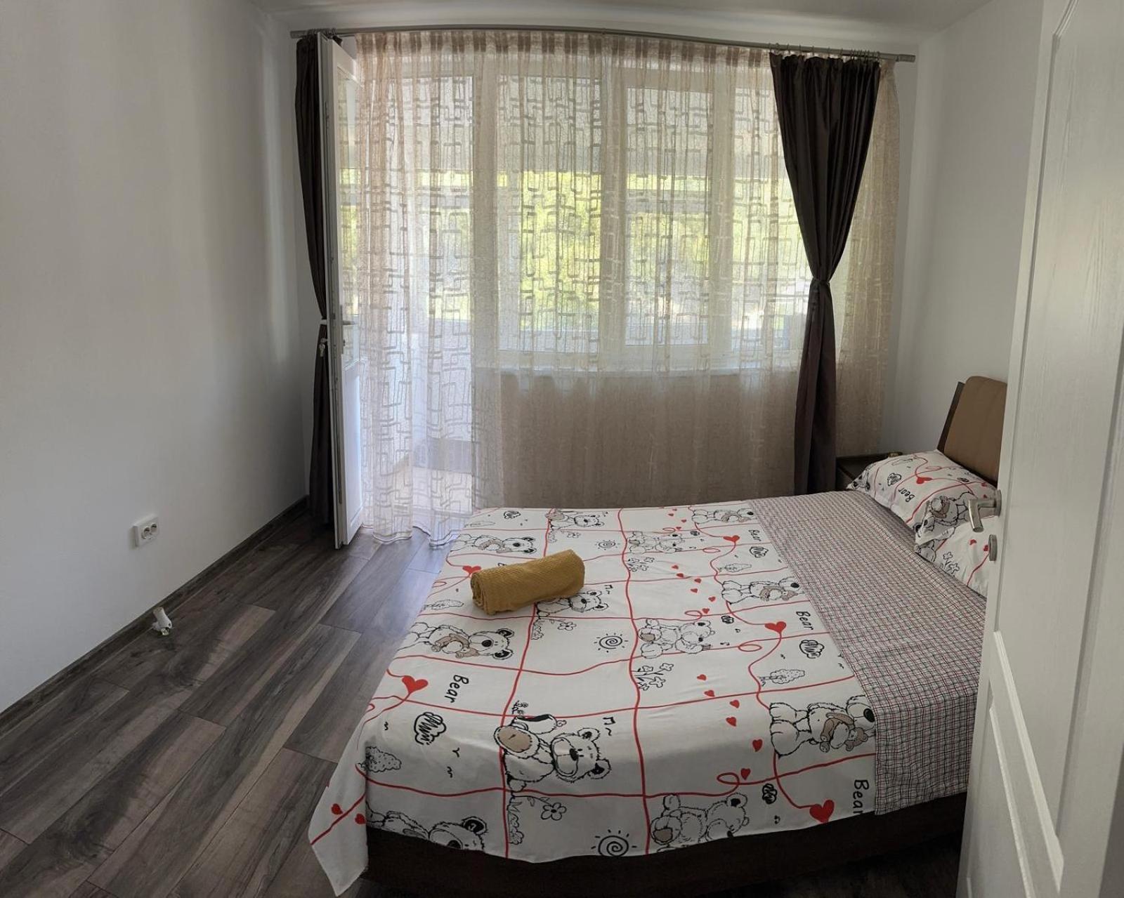 Apartament 4 Camere โอร์โชวา ภายนอก รูปภาพ